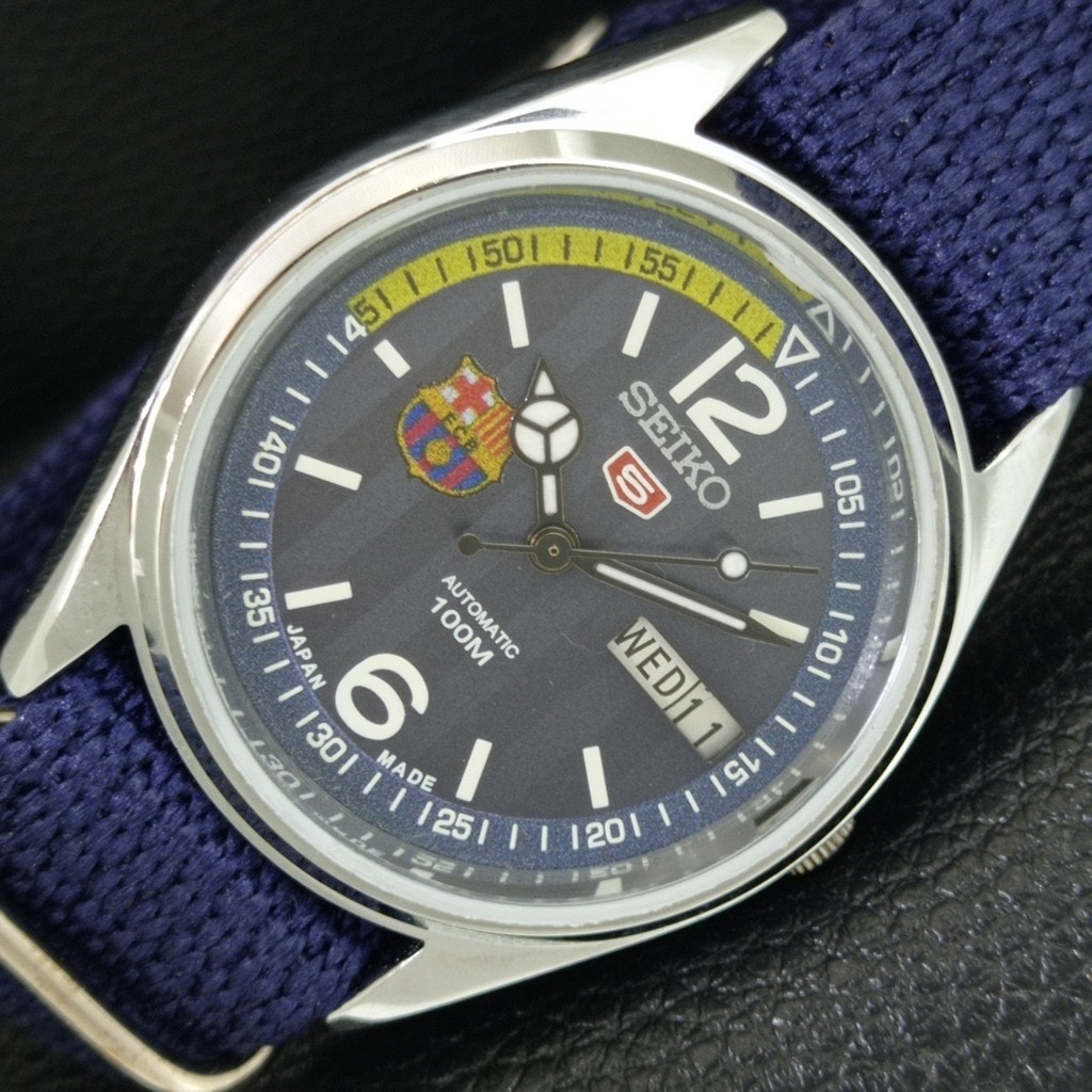 Vintage 1981 Fcb Seiko Automatic Mens Silver Watch WDaydate Fcb Accents
